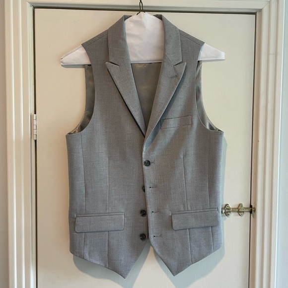 Young Men’s Murano XS Vest & 28x28 Pants - Picture 2 of 10